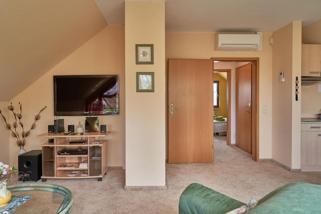 Ferienwohnung am Stadtrand von Berlin Neu Buch Exterior foto